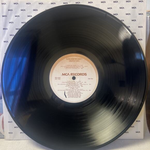 Olivia Newton John's Greatest Hits Vinyl LP Record Album 1977 MCA Records - Picture 7 of 7